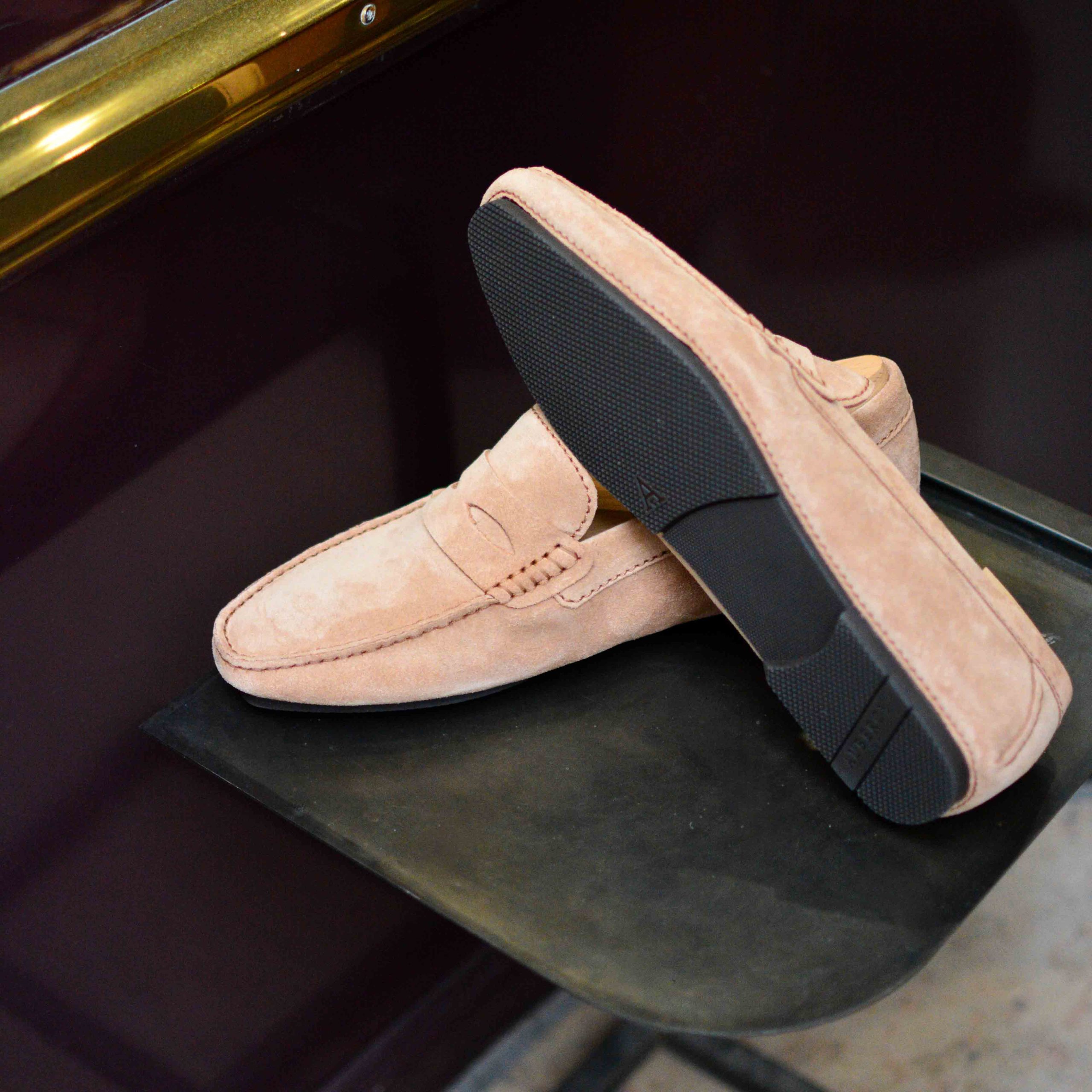 Arsène en daim beige (Archives) – Image 4