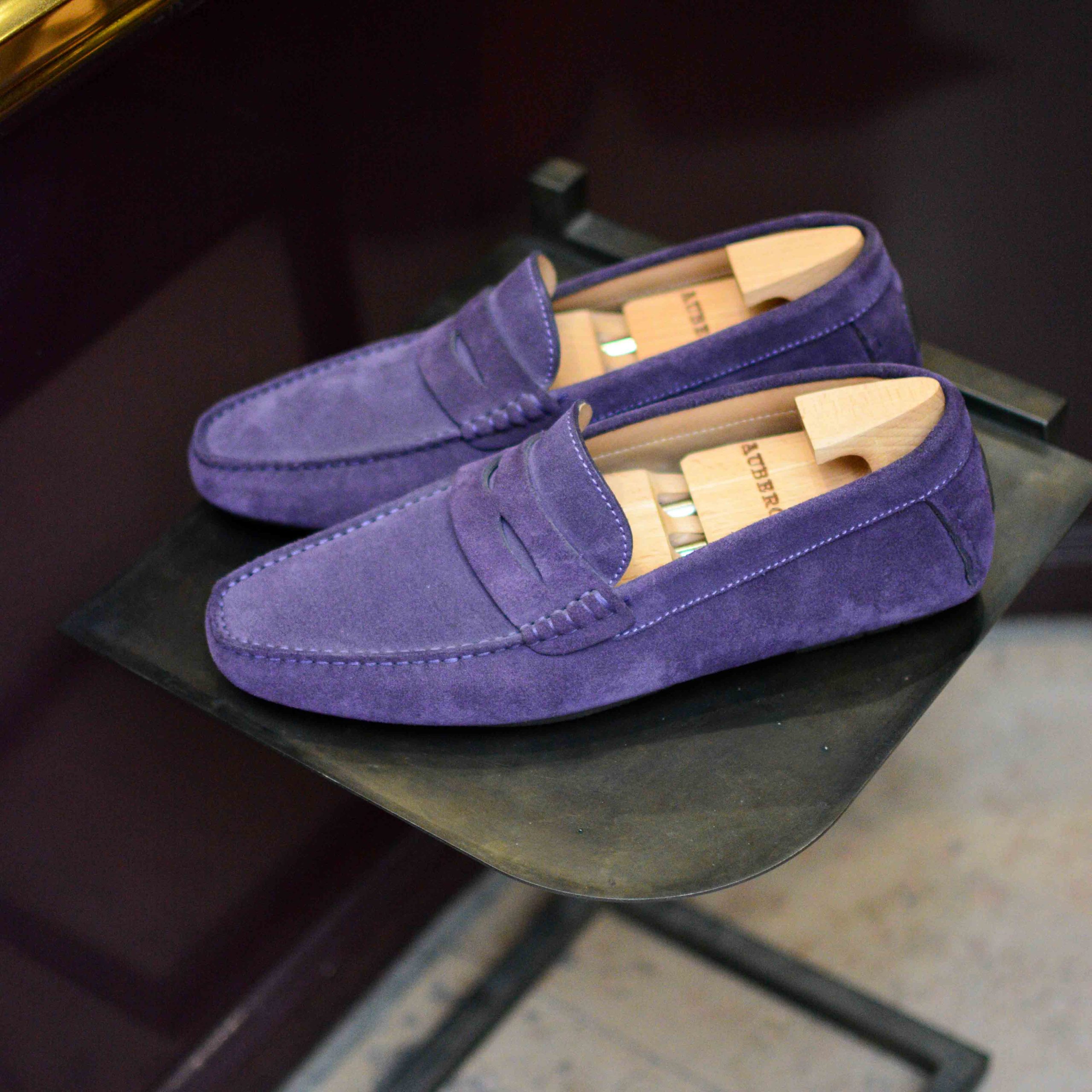 Arsène en daim violet (Archives) – Image 3