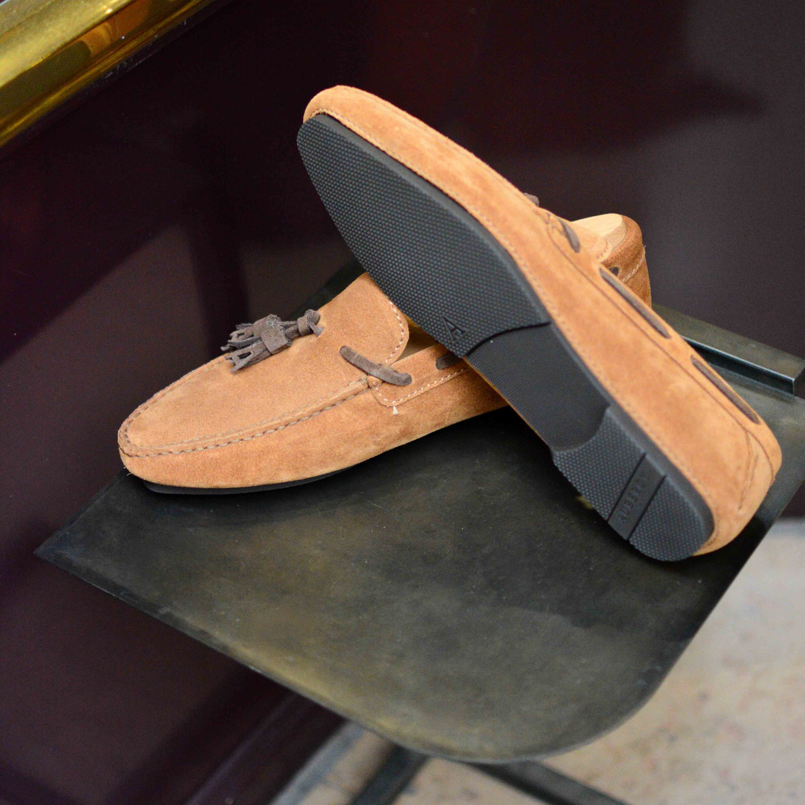 Flavio en daim marron (Archives) – Image 4